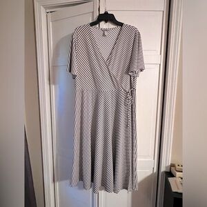 H&M Jersey Wrap Dress. Size xl.